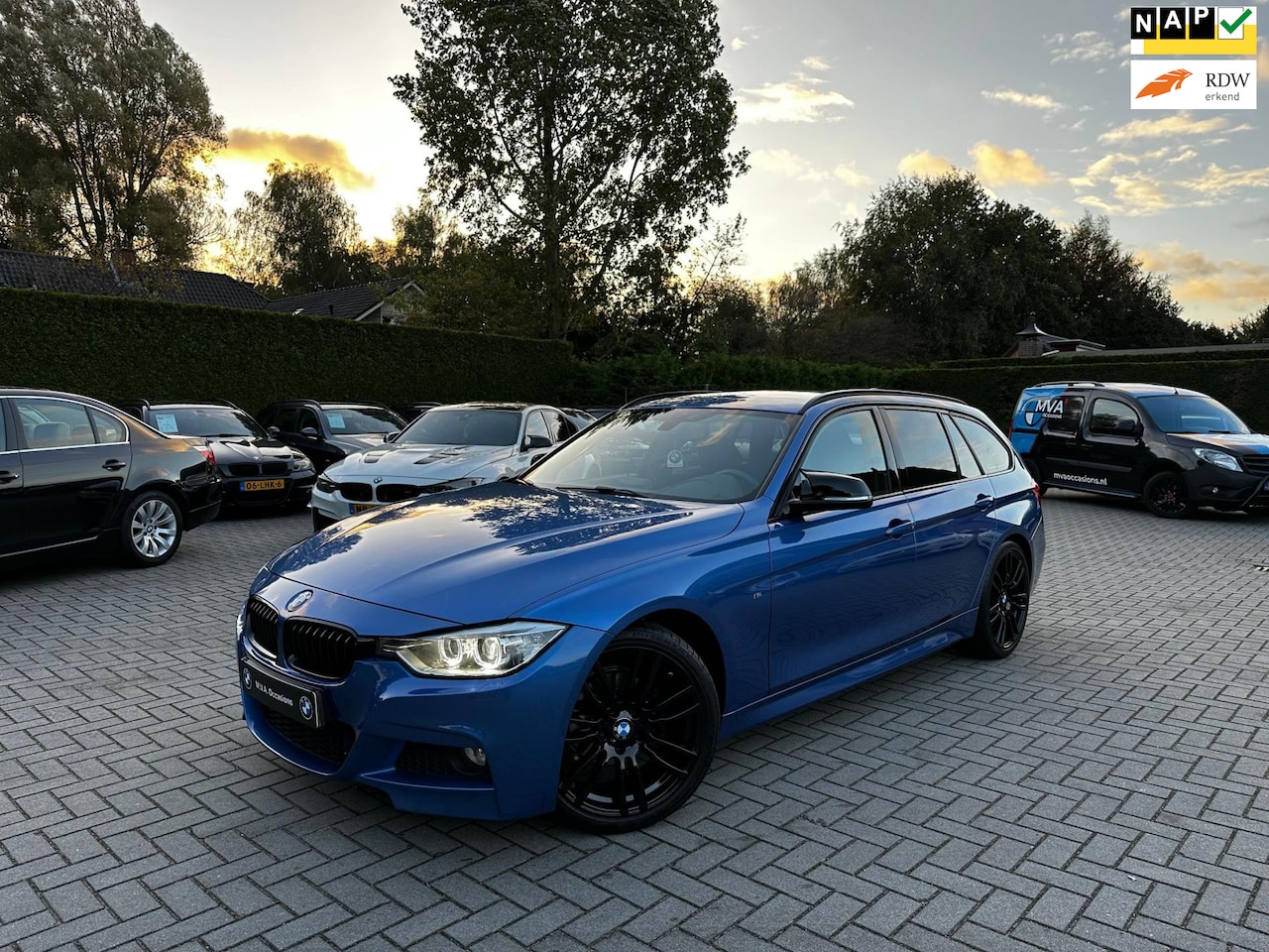 BMW 3-serie Touring - 320i Executive M Sport|Nwe Ketting|19 inch M|Navi|Alcantara|Cruise control|Trekhaak|Climat - AutoWereld.nl