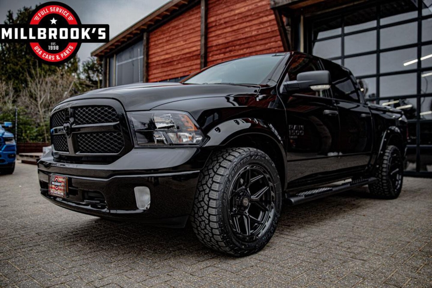 Dodge Ram 1500 - Nieuw 2024met LPG 6 jaar garantie op voorraad!! - AutoWereld.nl