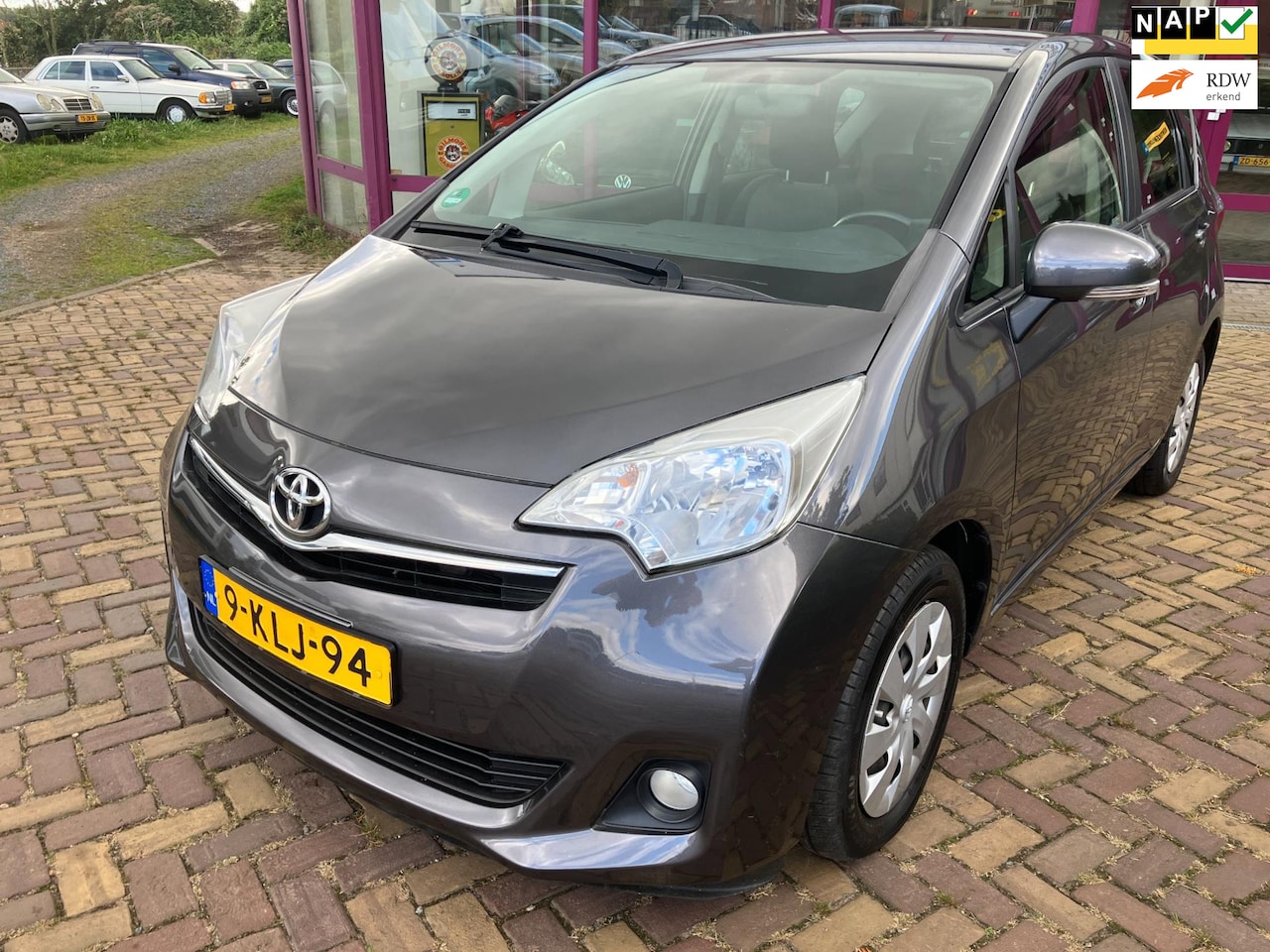 Toyota Verso S - 1.3 VVT-i Aspiration 1.3 VVT-i Aspiration - AutoWereld.nl