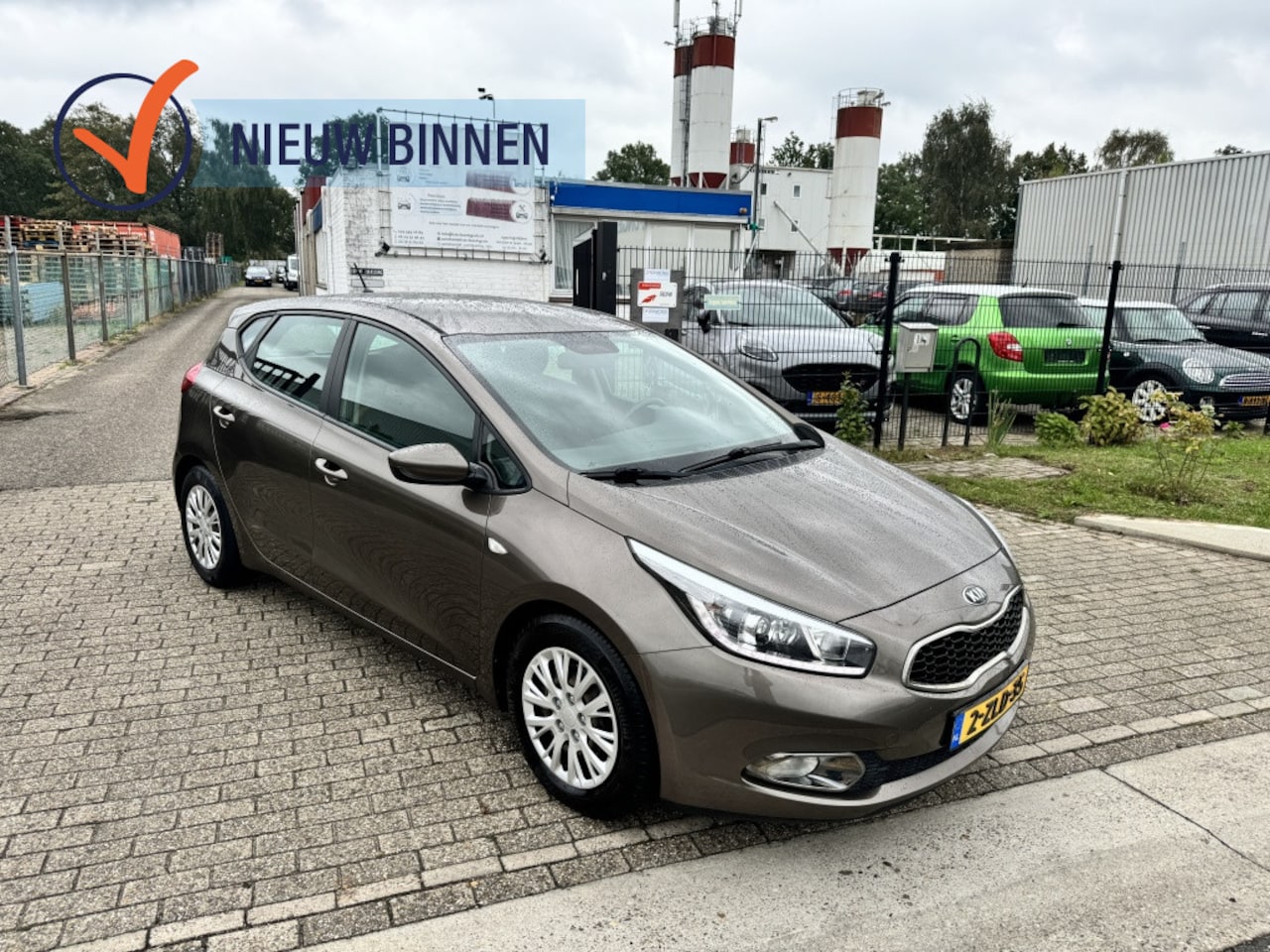 Kia Cee'd - 1.6 GDI ComfortLine 1.6 GDI ComfortLine - AutoWereld.nl