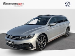 Volkswagen Passat Variant - 1.4 TSI 218 pk PHEV GTE Business | Pano Dak | ERGO Massage | Camera |