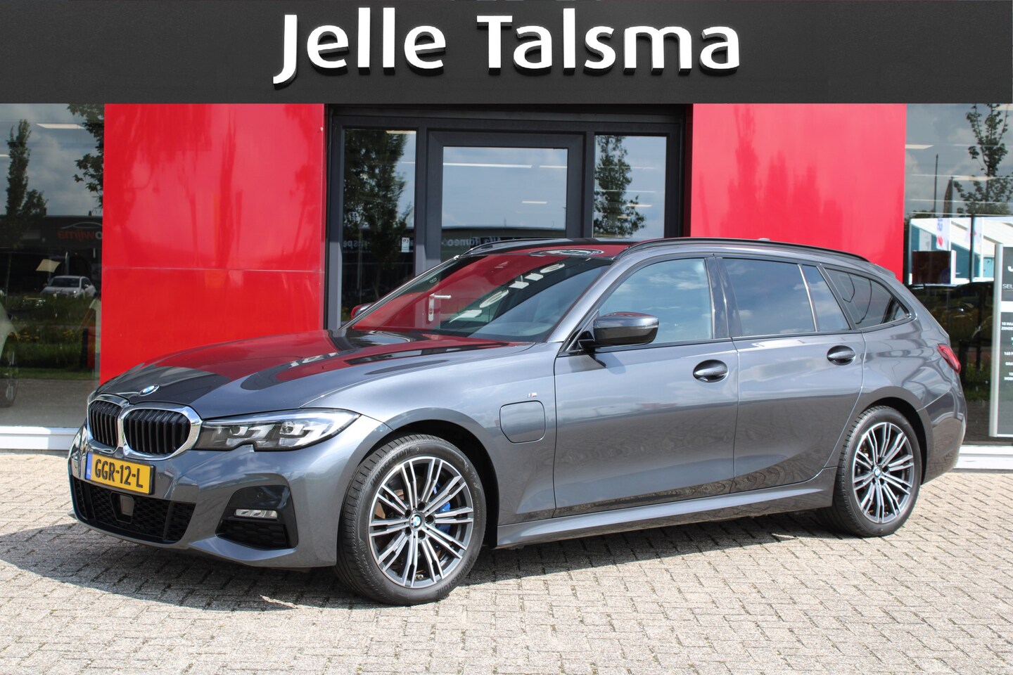 BMW 3-serie Touring - 330e Business Edition Plus | M-Sport Pakket | Cruise Adaptief - AutoWereld.nl