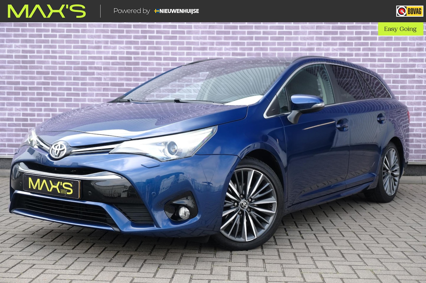 Toyota Avensis Touring Sports - 2.0 VVT-i Premium | Trekhaak | Panorama dak | Navi | Leder |  Parkeer Sensoren | Achteruit - AutoWereld.nl