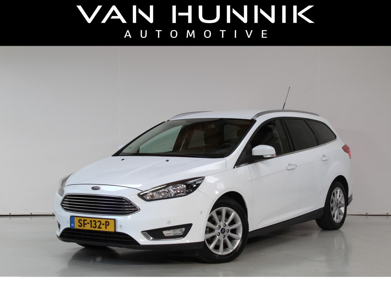 Ford Focus Wagon - 1.0 Trend Nav | clima | Cruise | Keyless - AutoWereld.nl