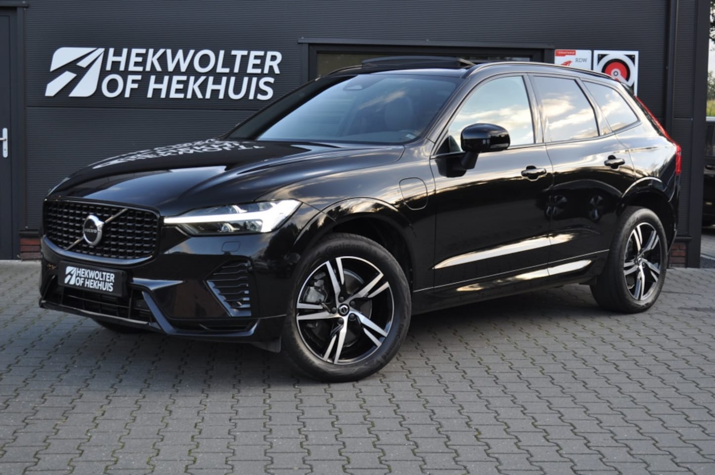 Volvo XC60 - 2.0 Rech. T6 R-Des. Facelift | Pilot Assist | AWD - AutoWereld.nl