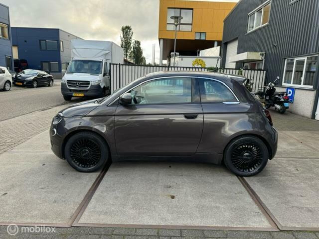 Fiat 500 - Icon 42 kWh €16950,- /met subsidie €14950,- - AutoWereld.nl