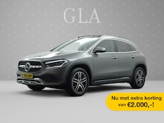 Mercedes-Benz GLA-Klasse - 200 AMG Solution Luxury Aut- Leer I Panodak I Sfeerverlichting I Memory Seats I Camera