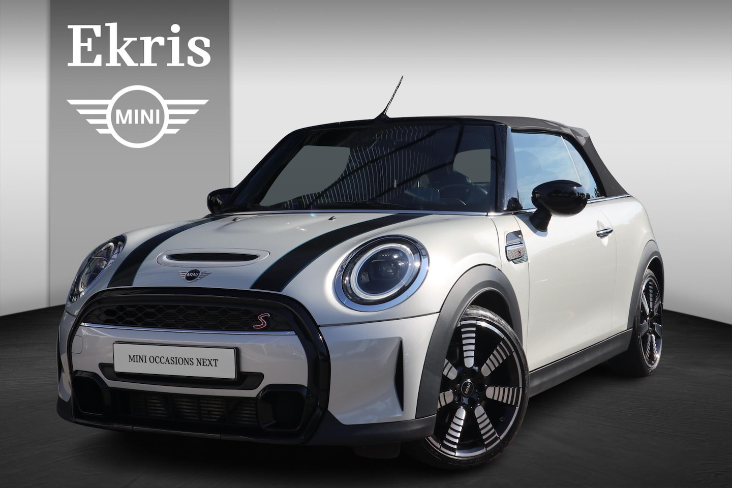 MINI Cabrio - 2.0 Cooper S Sidewalk Edition 2.0 Cooper S Sidewalk Edition - AutoWereld.nl