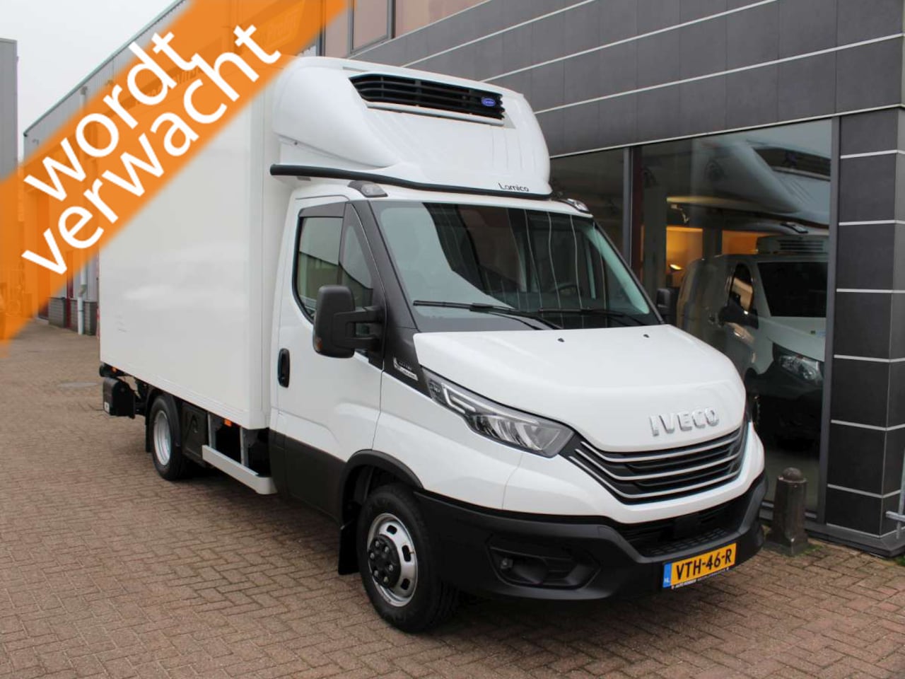 Iveco Daily - 35C18HA8 3.0 345 Aut. Koelwagen/Vrieswagen Bakwagen met Laadklep/Achterdeuren Nieuw - AutoWereld.nl