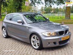 BMW 1-serie - 118i Business Line Sport 3e eigenaar dealer onderhouden navigatie cruis control parkeer se