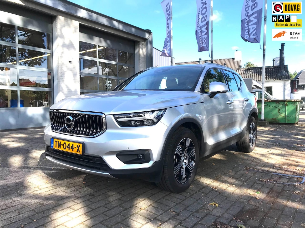 Volvo XC40 - 2.0 T4 Inscription automaat - AutoWereld.nl