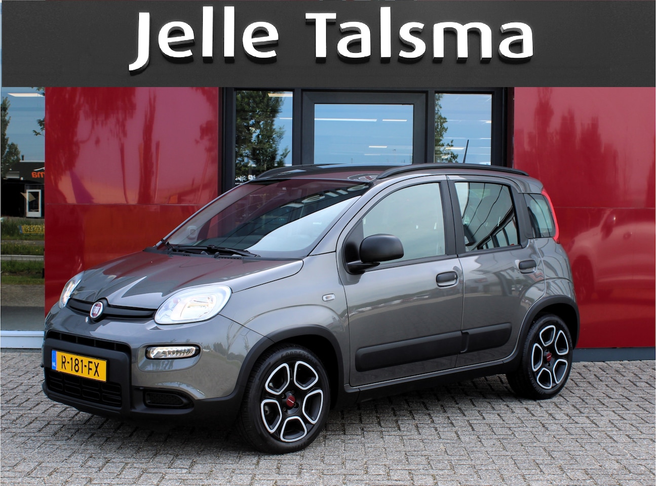 Fiat Panda - 1.0 Hybrid City Life | Carplay | 5 persoons | Stuurwielbediening | Bluetooth | Achterbank - AutoWereld.nl