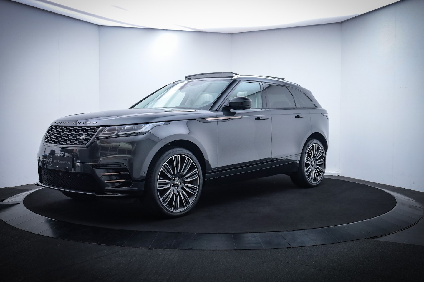 Land Rover Range Rover Velar - 3.0V6 P400 R-Dyn. HSE PANO/MERIDIAN/360 CAM/MEMORY/ACC/NAVI/CARPLAY/STOELVERW+VENT./BLINDS - AutoWereld.nl