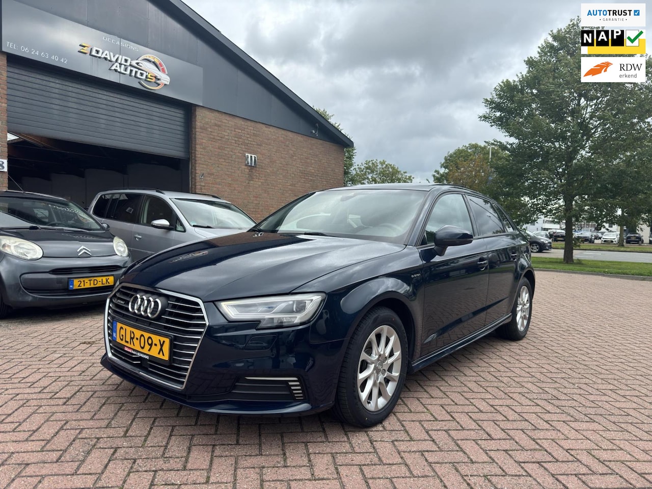 Audi A3 Sportback - 1.4 e-tron Sport Carplay Pano - AutoWereld.nl