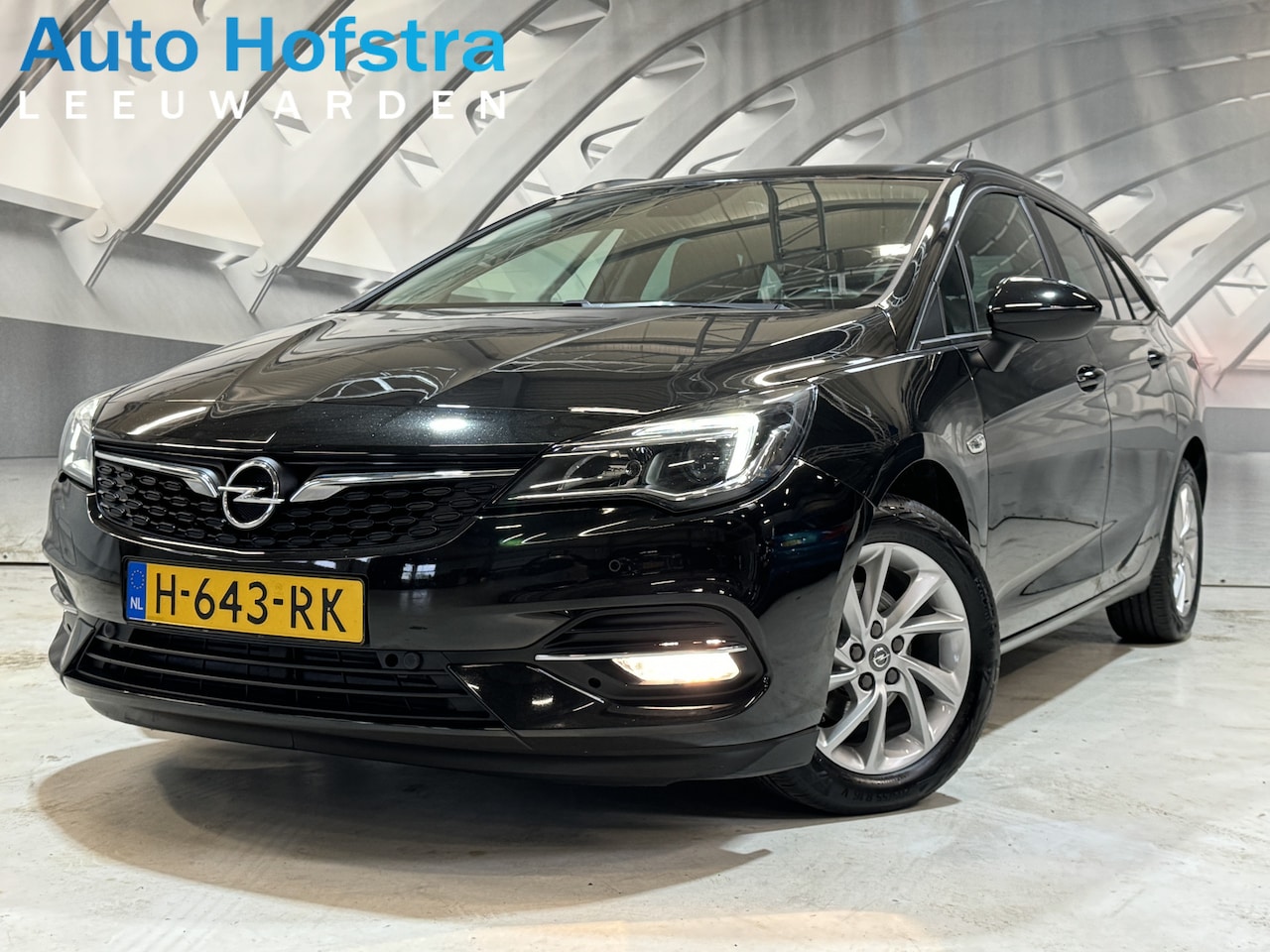 Opel Astra Sports Tourer - 1.2 131 PK Business Edition LED NAVI CLIMA CAMERA 2X-PDC LMV - AutoWereld.nl