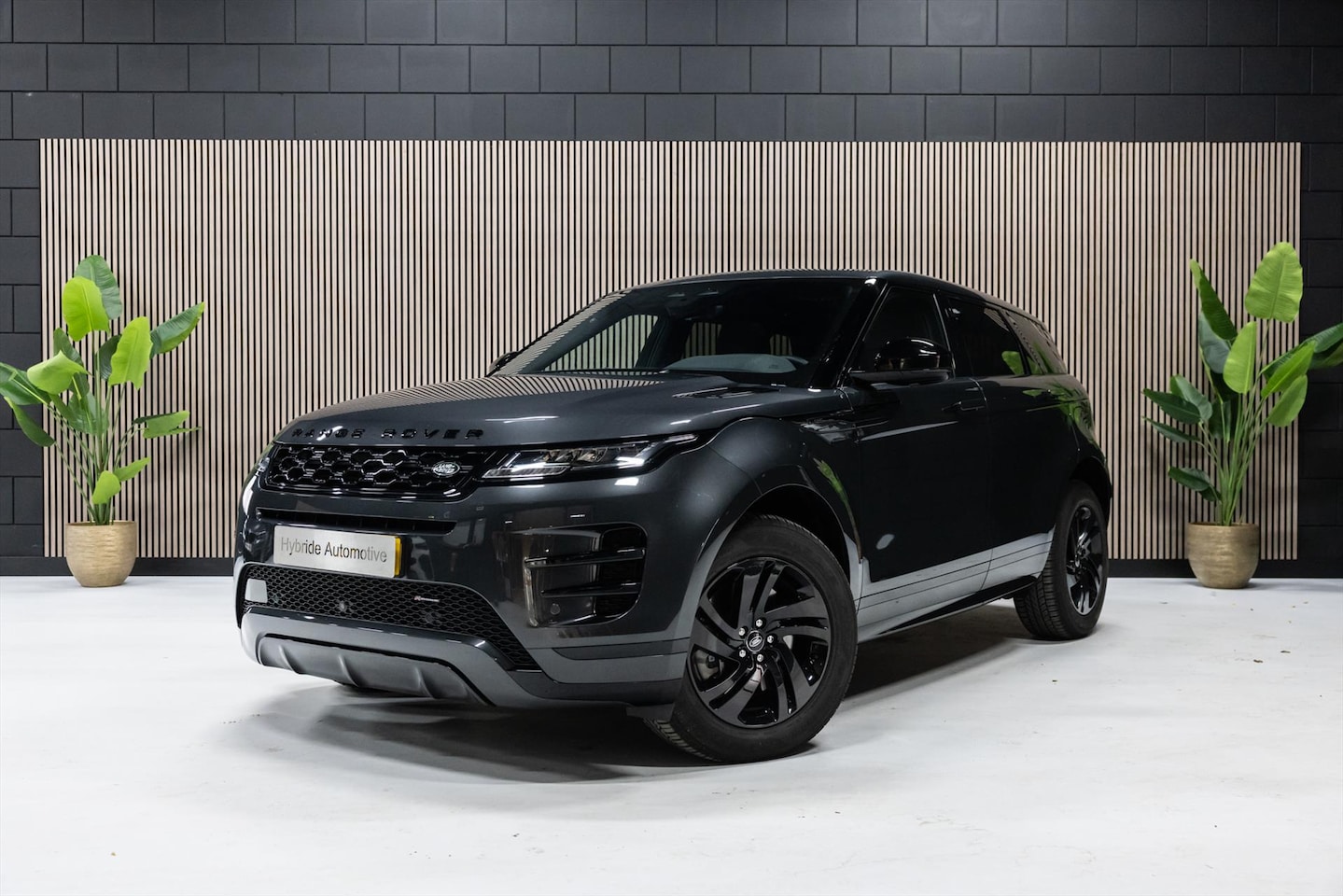 Land Rover Range Rover Evoque - P300e 309pk PHEV AWD Aut R-Dynamic HSE - AutoWereld.nl