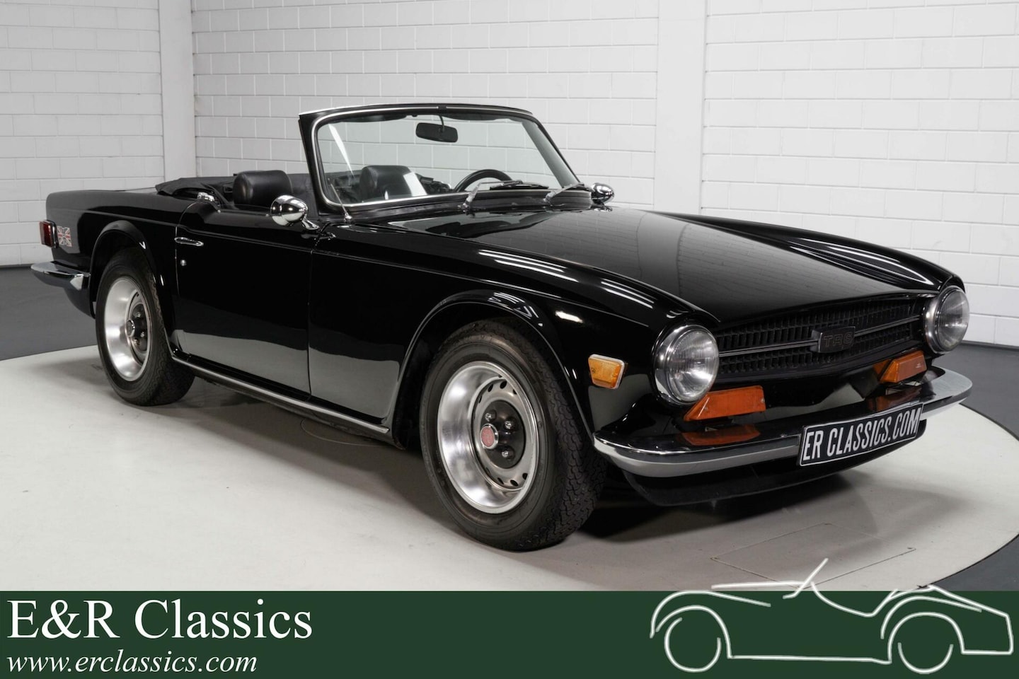 Triumph TR6 - Gerestaureerd | Triple Black | 1971 - AutoWereld.nl