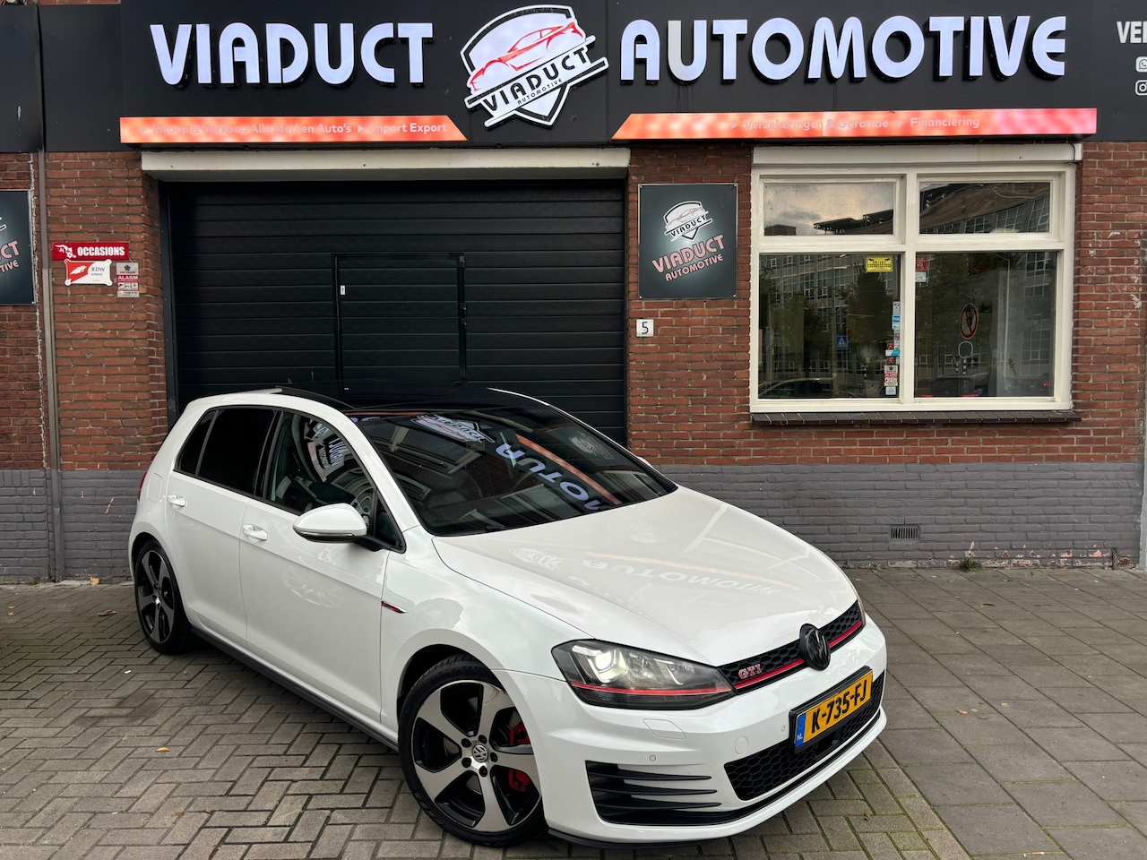 Volkswagen Golf - 2.0 TSI GTI Performance Pano Leer Bomvol - AutoWereld.nl