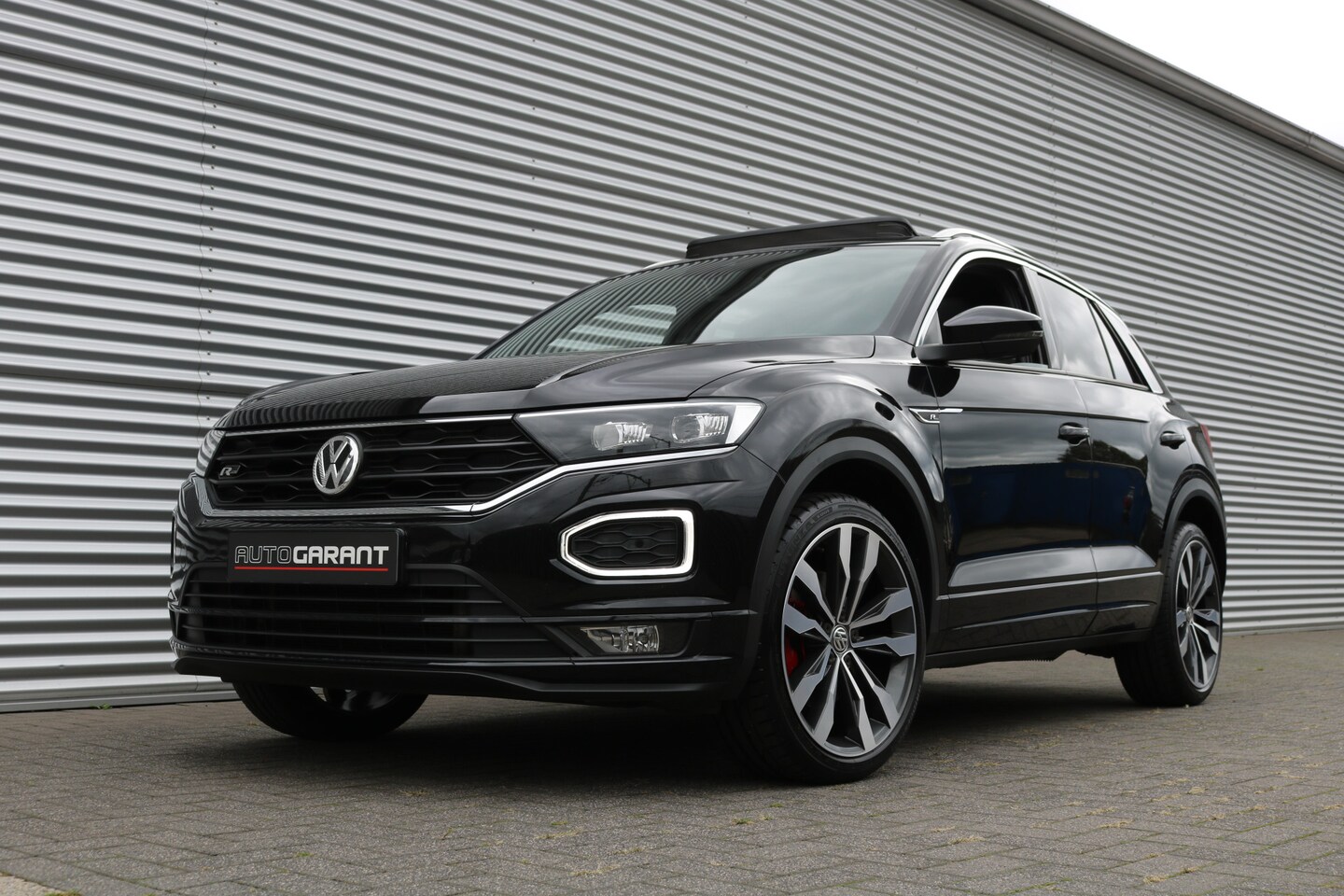 Volkswagen T-Roc - 2.0 TSI 4Motion R-Line DSG 190PK (Panoramadak VirtualCockpit ACC AppleCarPlay Camera Beats - AutoWereld.nl