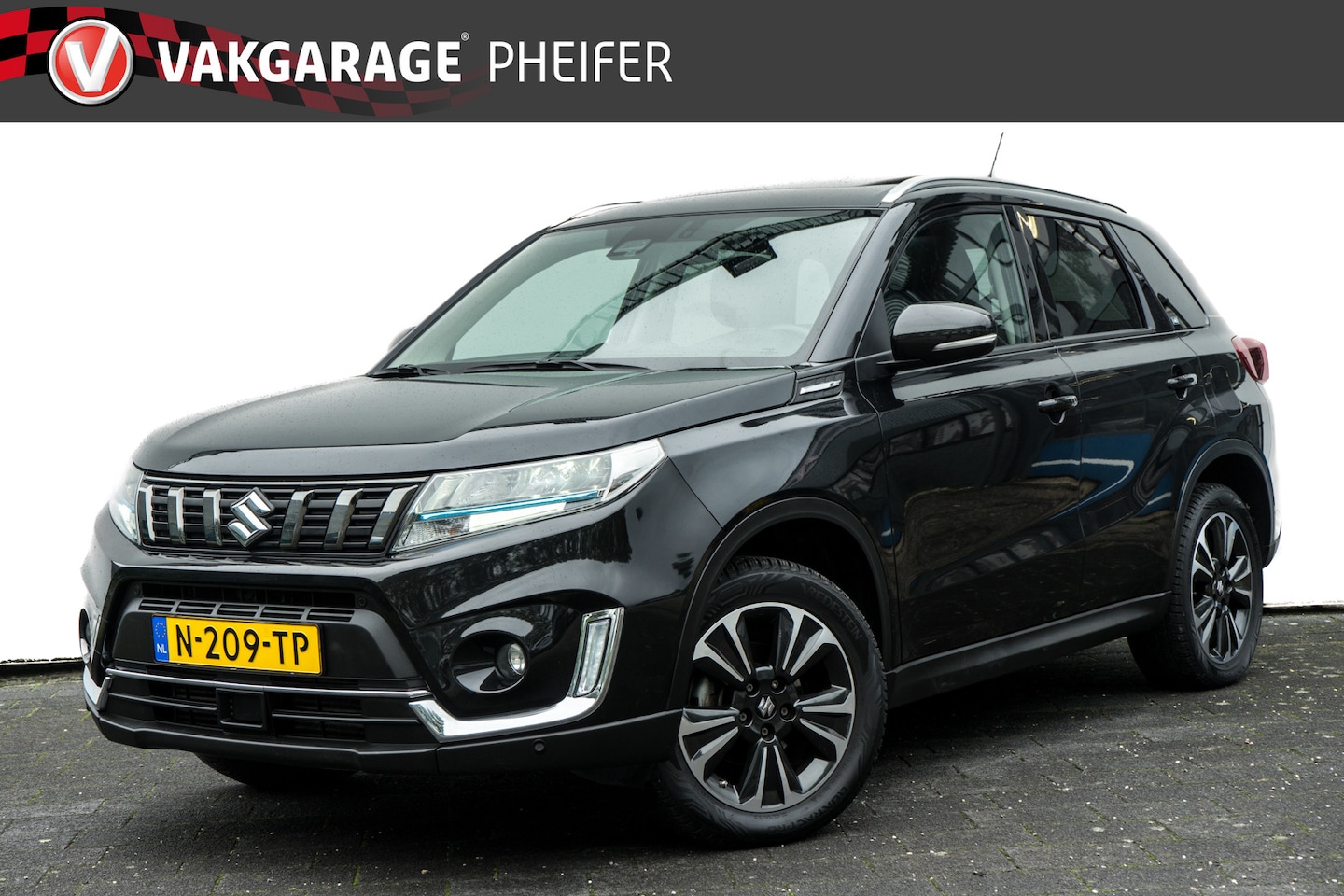 Suzuki Vitara - 1.4 130pk Boosterjet Style Hybrid Trekhaak/ Camera/ Elek. schuifdak/ Stoelverwarming/ Carp - AutoWereld.nl