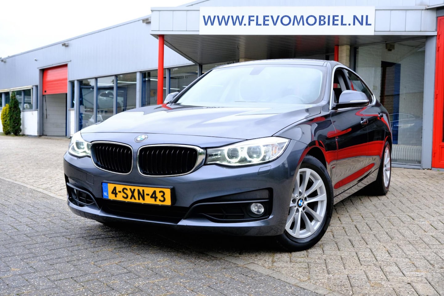 BMW 3-serie Gran Turismo - 320i 184pk High Executive Aut. Xenon|Leder|Navi|LMV - AutoWereld.nl