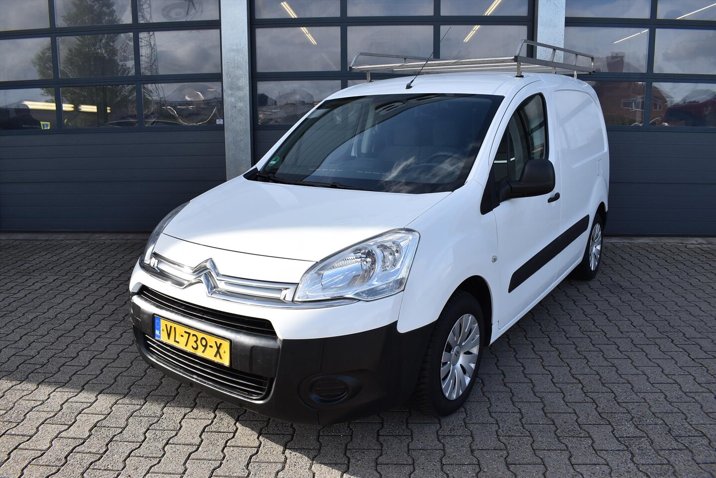 Citroën Berlingo - GB 1.6 HDi 75pk 500 Comfort - AutoWereld.nl