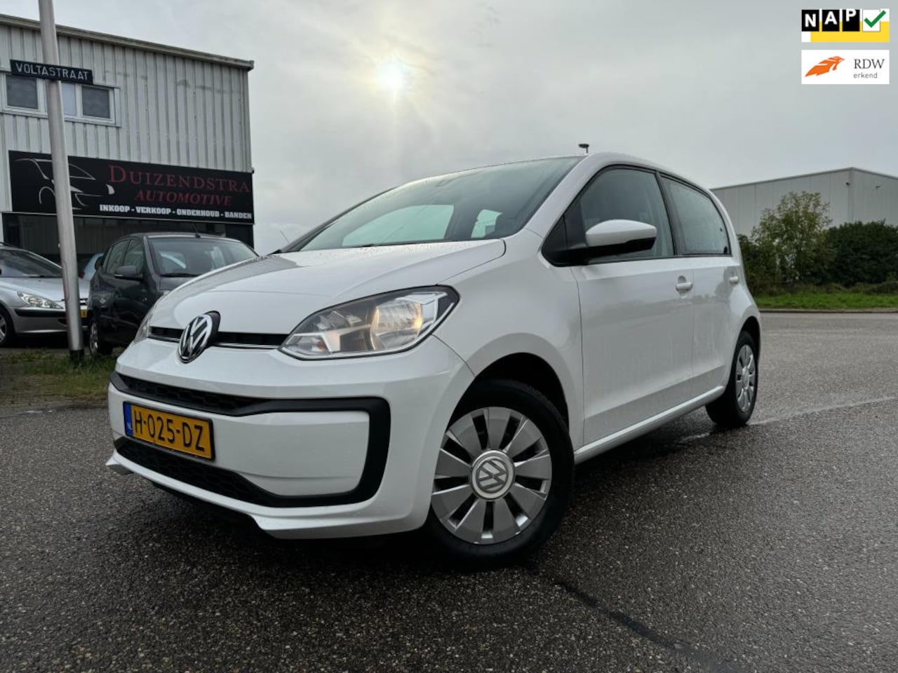 Volkswagen Up! - 1.0 BMT move up! Airco, DAB+, Bluetooth, Nap - AutoWereld.nl