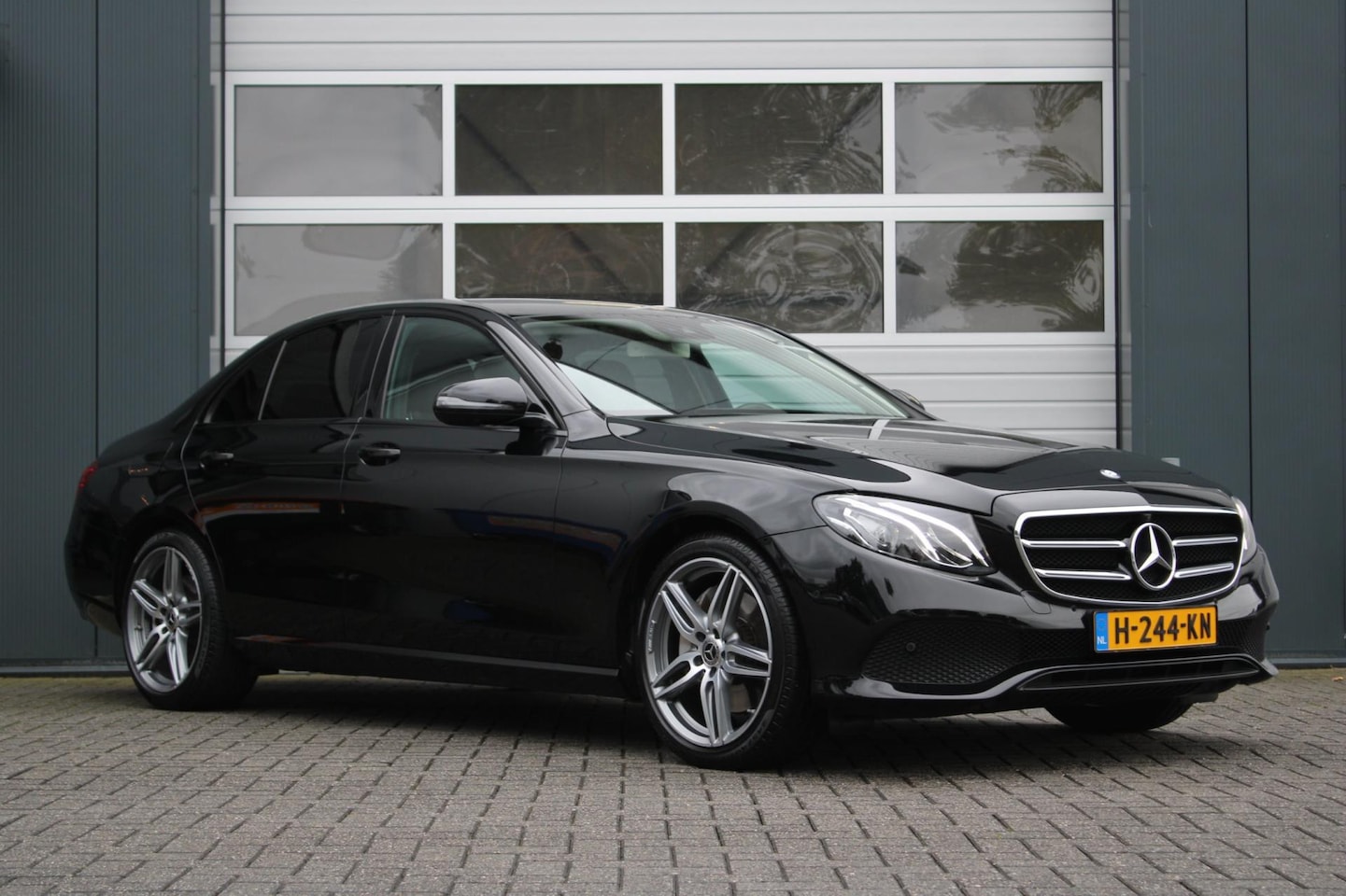 Mercedes-Benz E-klasse - 350 d Prestige Plus Clima/Cruise/GrootNavi/Leder-Stof/LED/Stoelverwaring/AppleCarplay/19"V - AutoWereld.nl