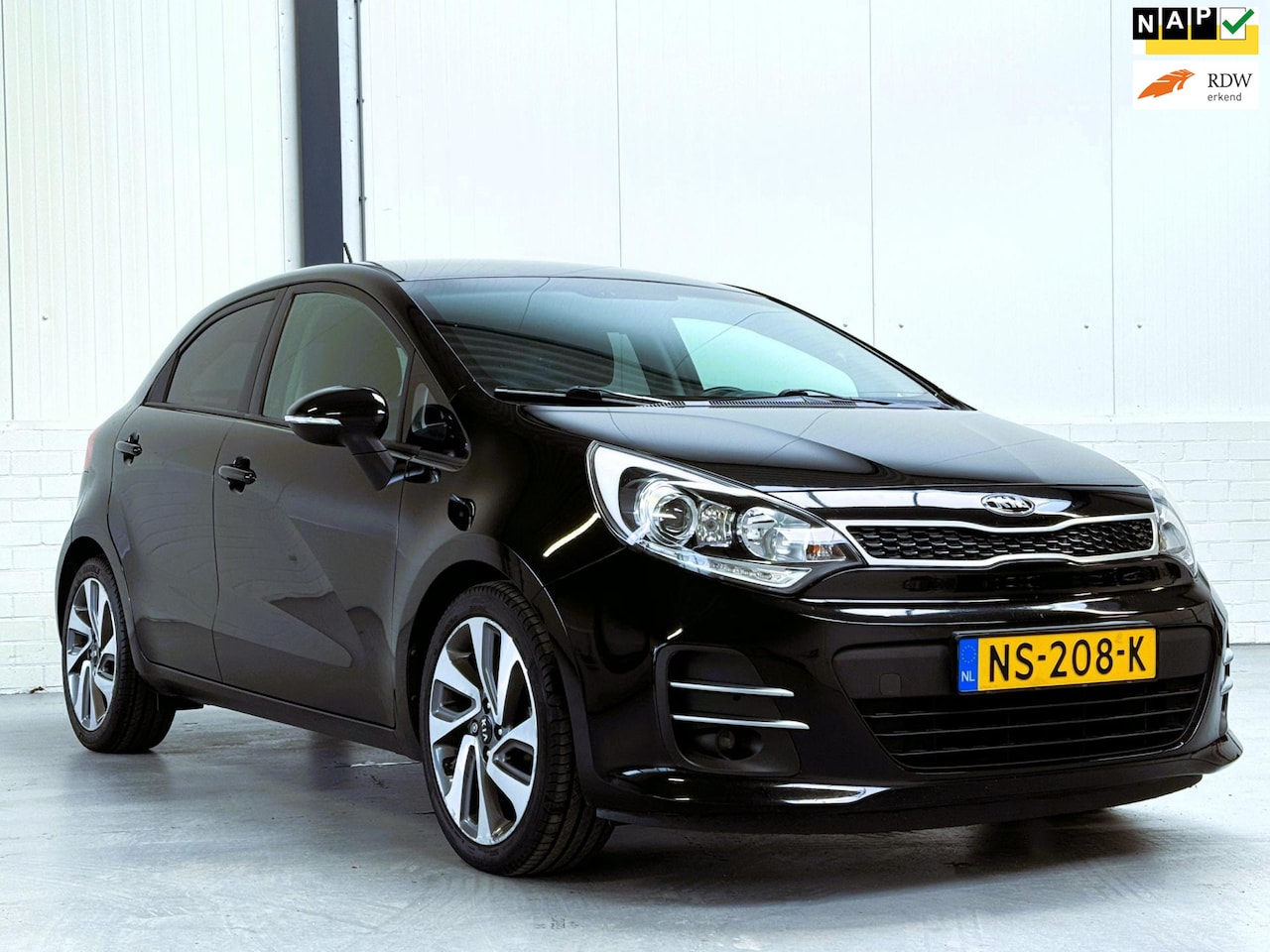 Kia Rio - 1.2 CVVT ExecutiveLine Camera| P.D.C.|Navi - AutoWereld.nl