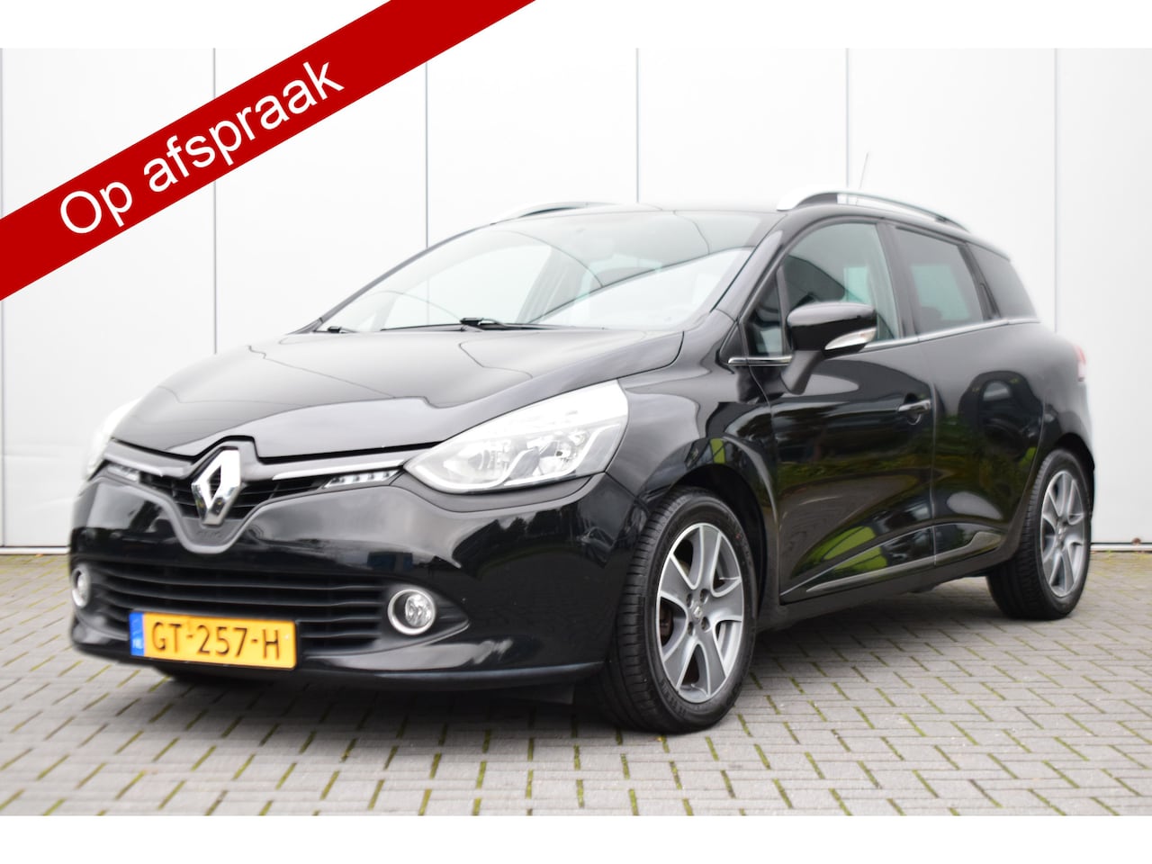 Renault Clio Estate - 1.5 dCi ECO Night&Day Navi Airco Cruise Pdc Trekhaak - AutoWereld.nl