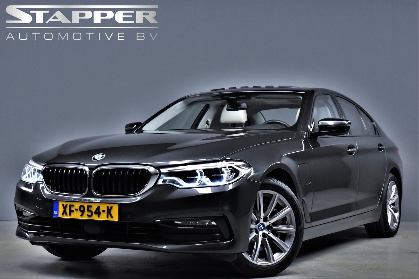 BMW 5-serie - 530e iPerformance High Executive Dealer OH Schuifdak/Head-Up/Led/Keyless/Adap.Cruise/Comfo - AutoWereld.nl