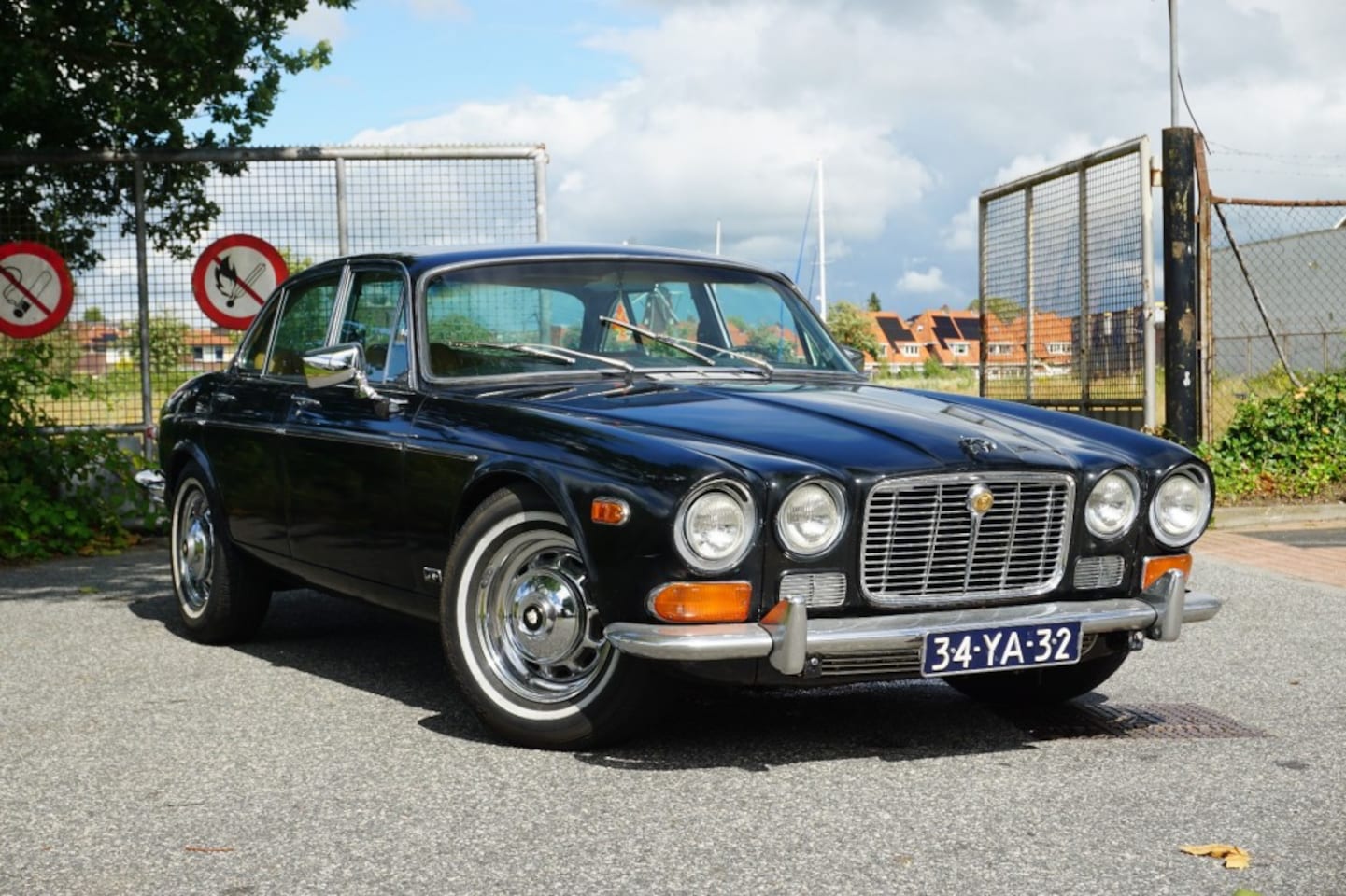 Jaguar XJ - 4.2 de Luxe aut. 4.2 DE LUXE AUT. - AutoWereld.nl