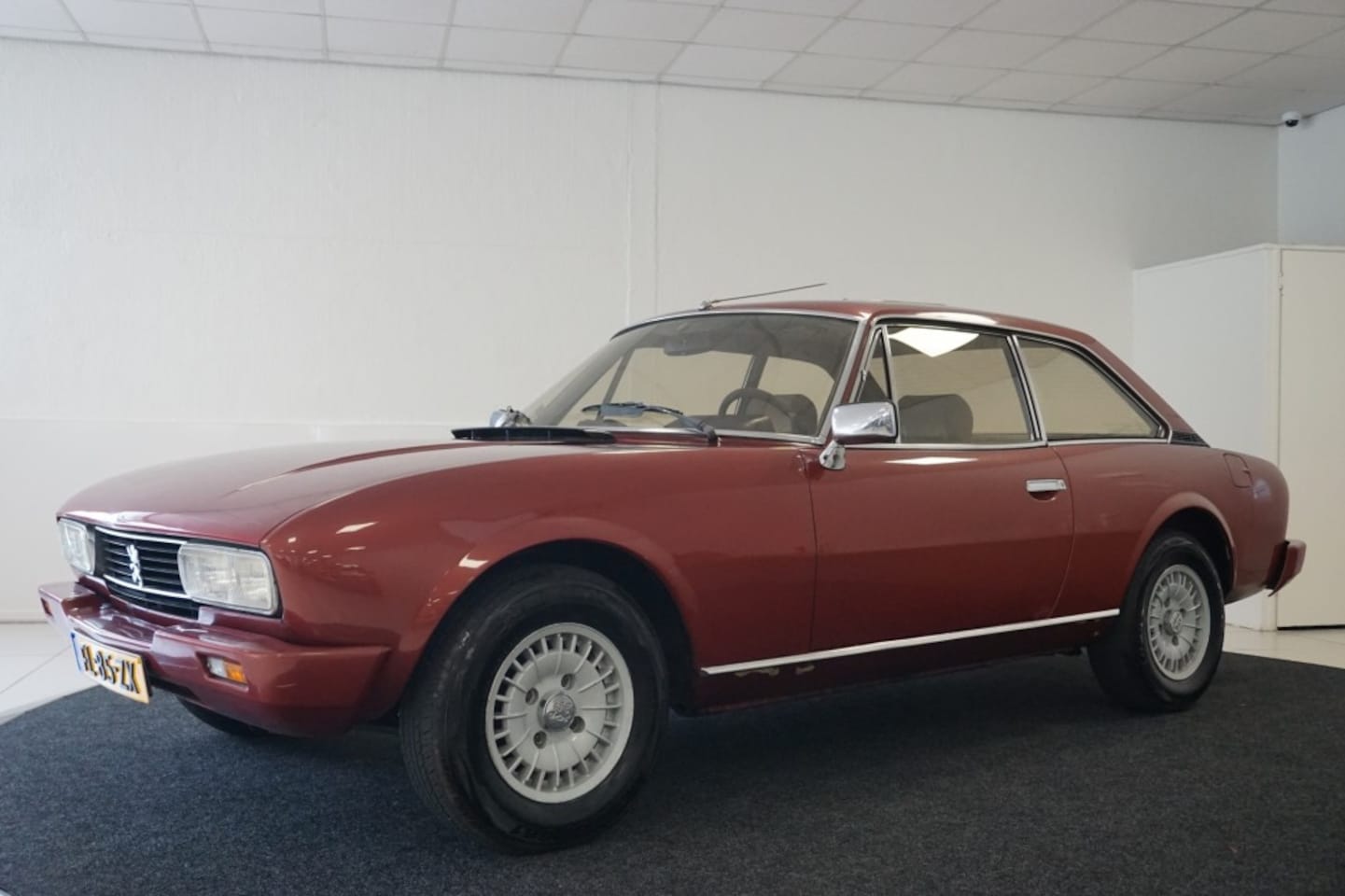 Peugeot 504 - 2.7 V6 COUPE-C32 - AutoWereld.nl