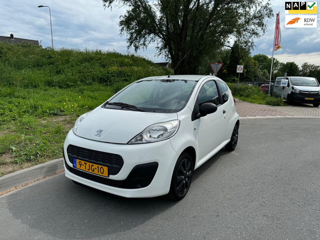 Peugeot 107 - 1.0 Access Accent Airco Bj 2014 - AutoWereld.nl