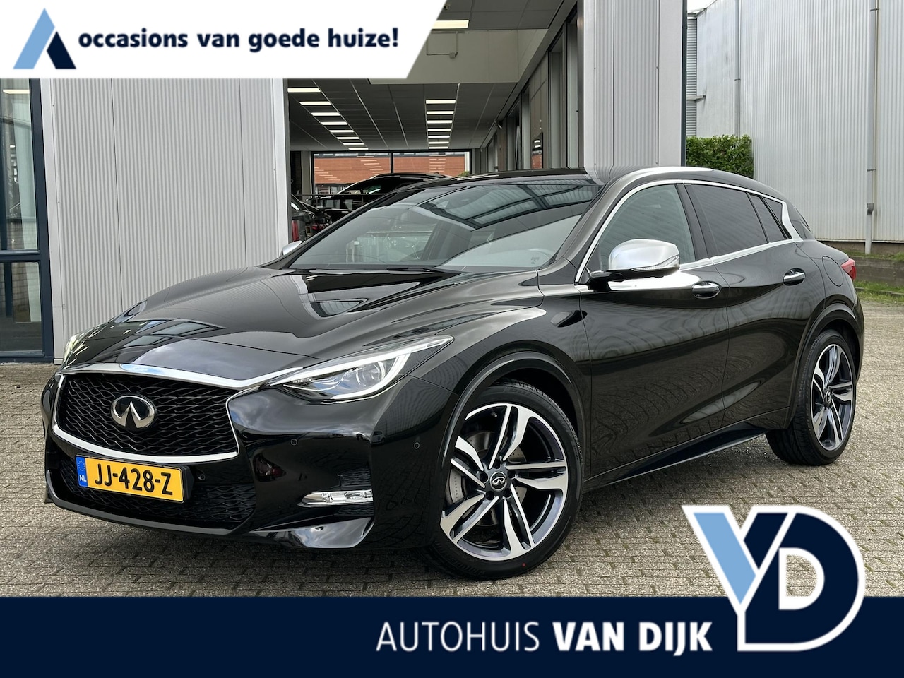 Infiniti Q30 - 2.0t 211pk Sport AWD | Leder/Bose/Navi/Camera/19-inch - AutoWereld.nl