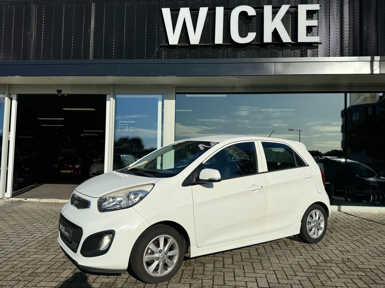 Kia Picanto - 1.0 CVVT ISG Plus Pack Airco 5 deurs - AutoWereld.nl