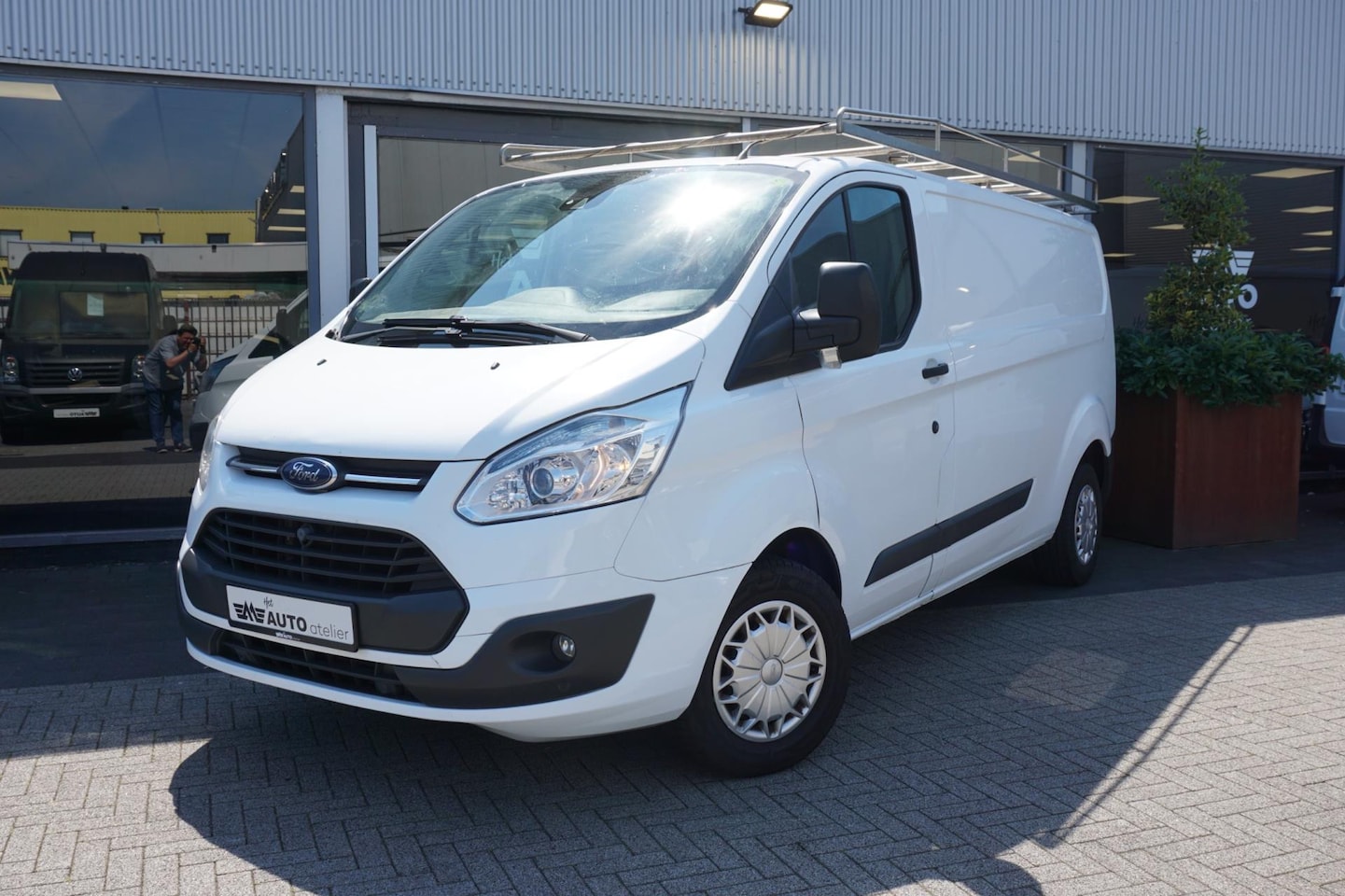 Ford Transit Custom - 290 2.2 TDCI L2H1 Trend 290 2.2 TDCI L2H1 Trend - AutoWereld.nl