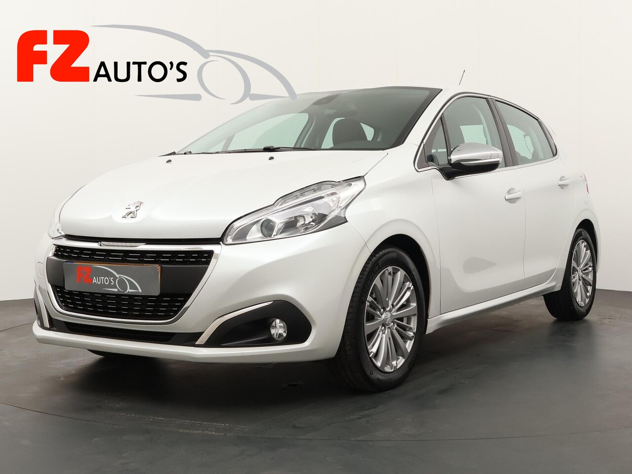 Peugeot 208 - 1.2 PureTech Blue Lease Allure | Airco | Cruise Control | L.M. Velgen | - AutoWereld.nl