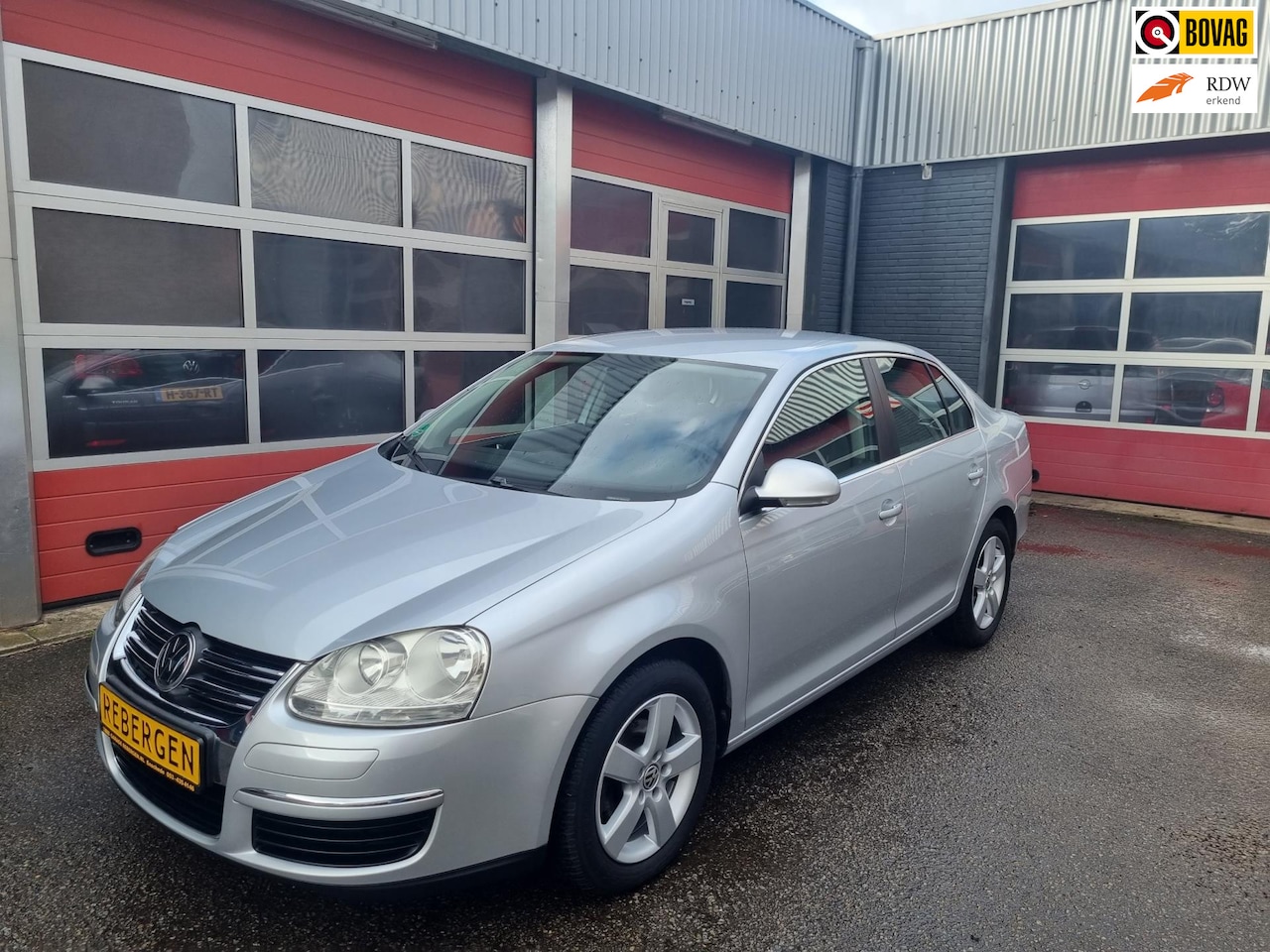 Volkswagen Jetta - 1.6 Trendline met trekhaak - AutoWereld.nl