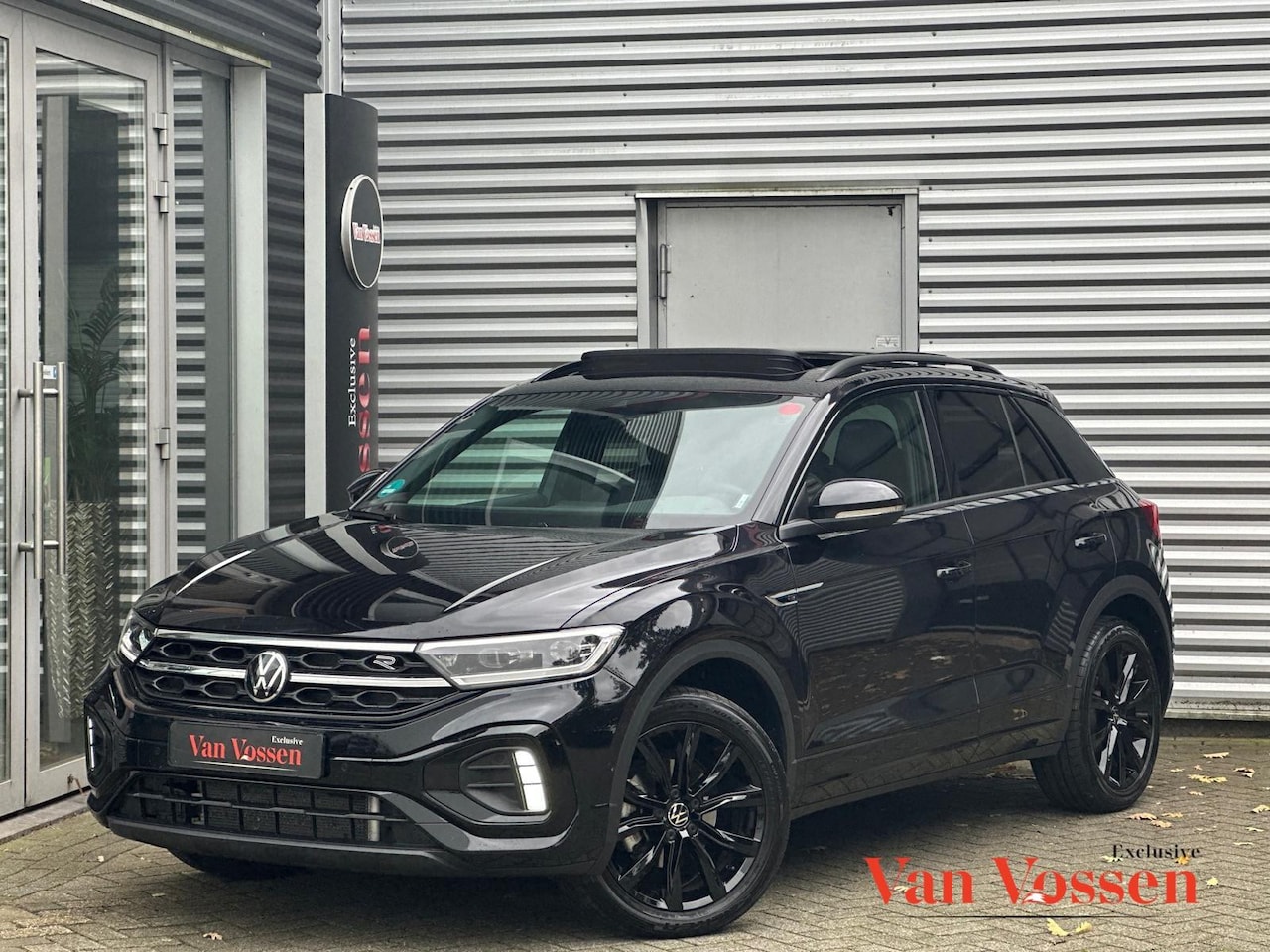 Volkswagen T-Roc - 1.5 TSI R-Line Blackstyle|Pano|Camera|Navi|IQ Lights|Virtual| - AutoWereld.nl