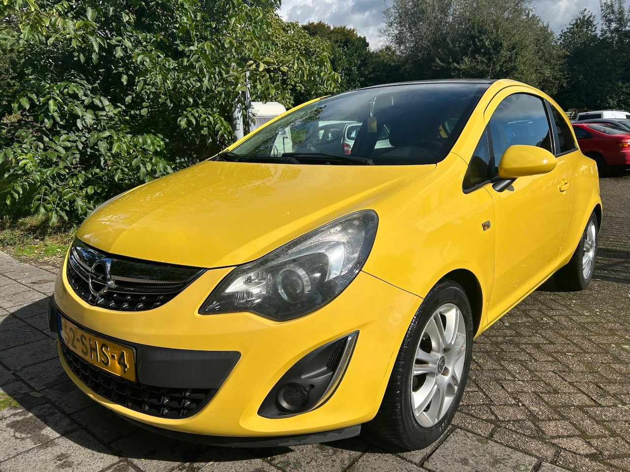 Opel Corsa - 1.2 LPG , airco Lm velgen - AutoWereld.nl