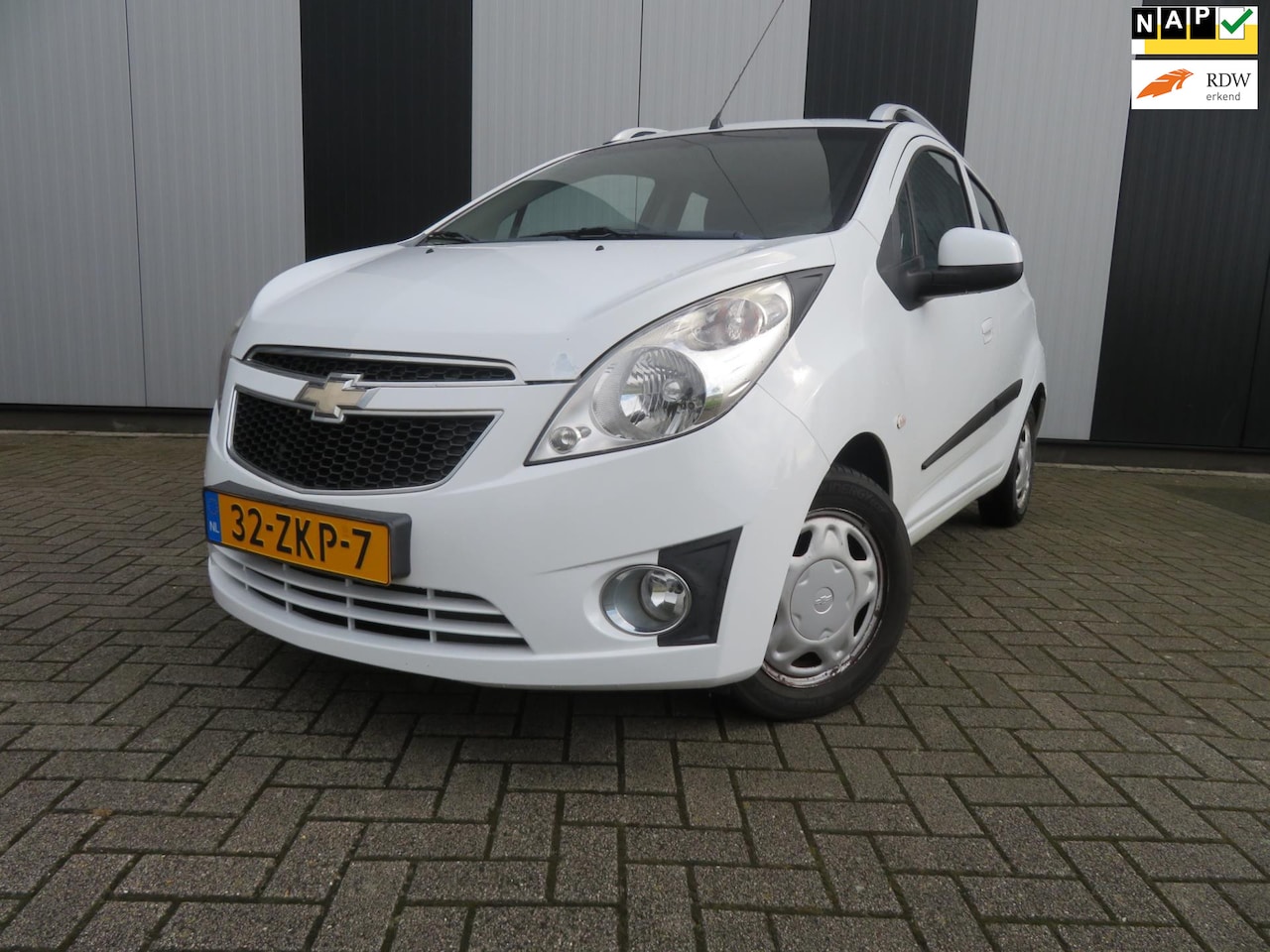 Chevrolet Spark - 1.0 16V LT 1.0 16V LT - AutoWereld.nl