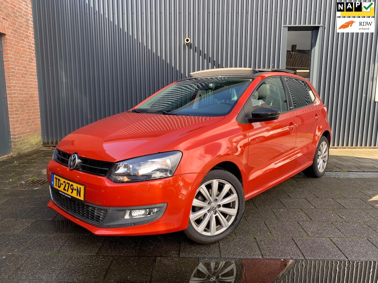 Volkswagen Polo - 1.2 TSI Highline 1.2 TSI Highline, pano, pdc, alcantara - AutoWereld.nl