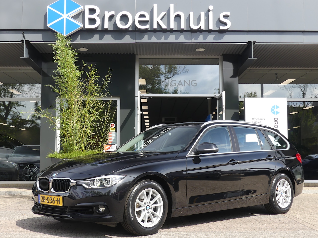 BMW 3-serie Touring - 318i M Sport Corporate Lease | NAVI | - AutoWereld.nl