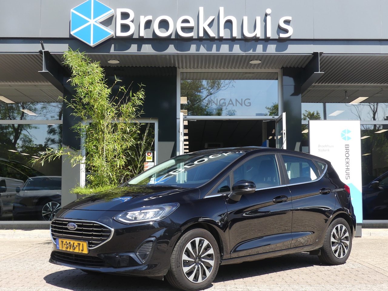 Ford Fiesta - 1.0 EcoBoost Hybrid 125PK Titanium | KEYLESS ENTRY/START | STOEL+STUURVERWARMING | - AutoWereld.nl