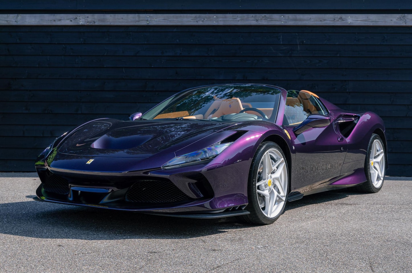 Ferrari F8 Spider - 3.9 V8 - Atelier Car - PNT1 - Passenger Display - AutoWereld.nl