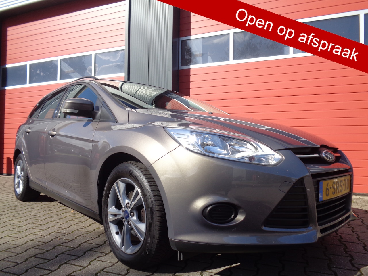 Ford Focus Wagon - 1.0 EcoBoost Edition 101PK Airco Cruise LMV Trekhaak NL-Auto 133DKm NAP - AutoWereld.nl