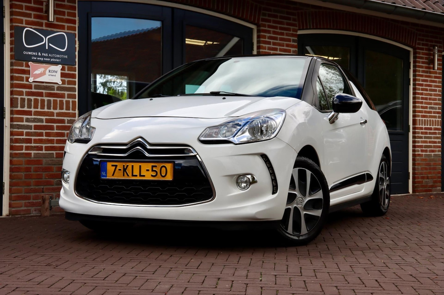 Citroën DS3 - 1.2 VTi So Chic | AIRCO | DISTRIBUTIERIEM VERVANGEN | CRUISE CONTROL - AutoWereld.nl