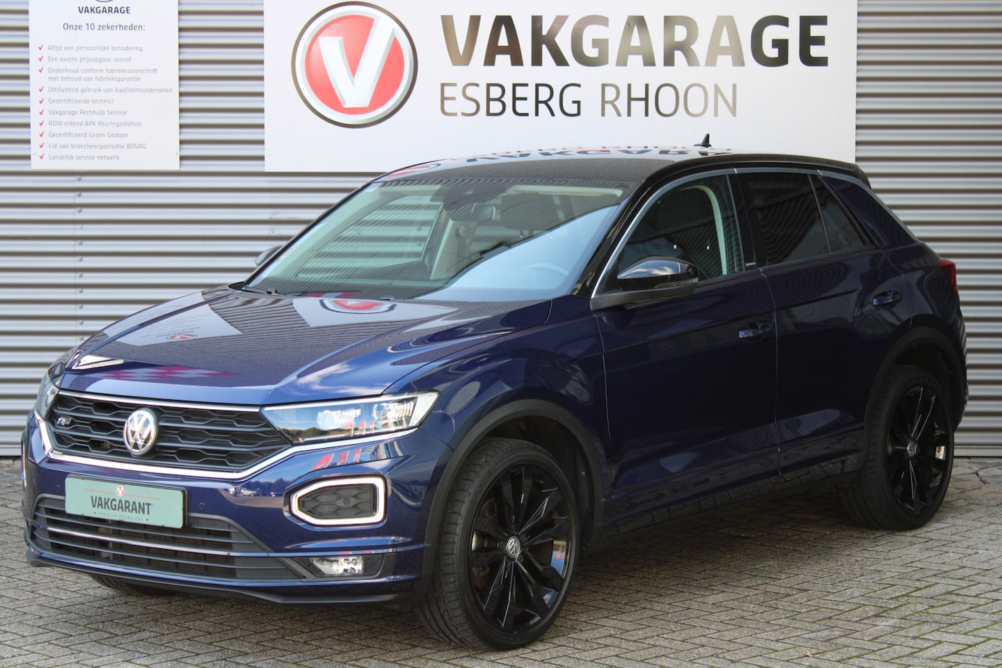 Volkswagen T-Roc - 1.5 TSI R-LINE DSG,NAVI,VIRTUAL,LED,19INCH SUZUKA - AutoWereld.nl