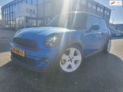 MINI One - 1.6 Red Hot|ECC|LEER|XENON|6-BAK|17"|NAP|2011